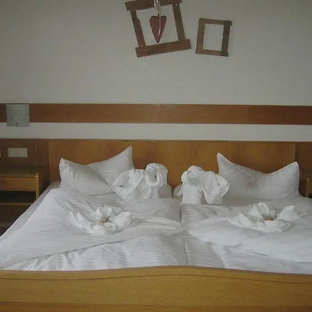 Salzburgerhof מלון 3*