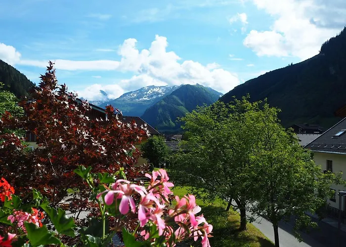 فندق Salzburgerhof 3*